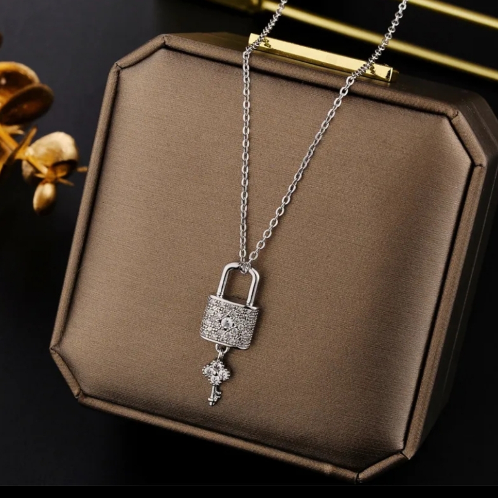 Silver Lock And Key Necklace